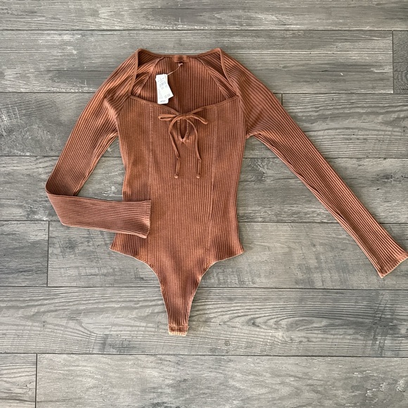 NWT Aerie Brown Ribbed Long Sleeve Bodysuit - Picture 1 of 2